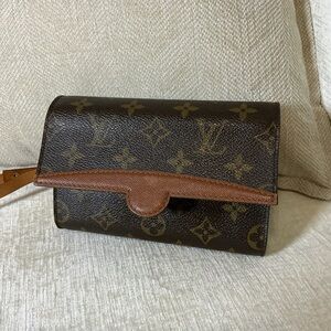 Authentic Louis Vuitton vintage monogram belt pouch
